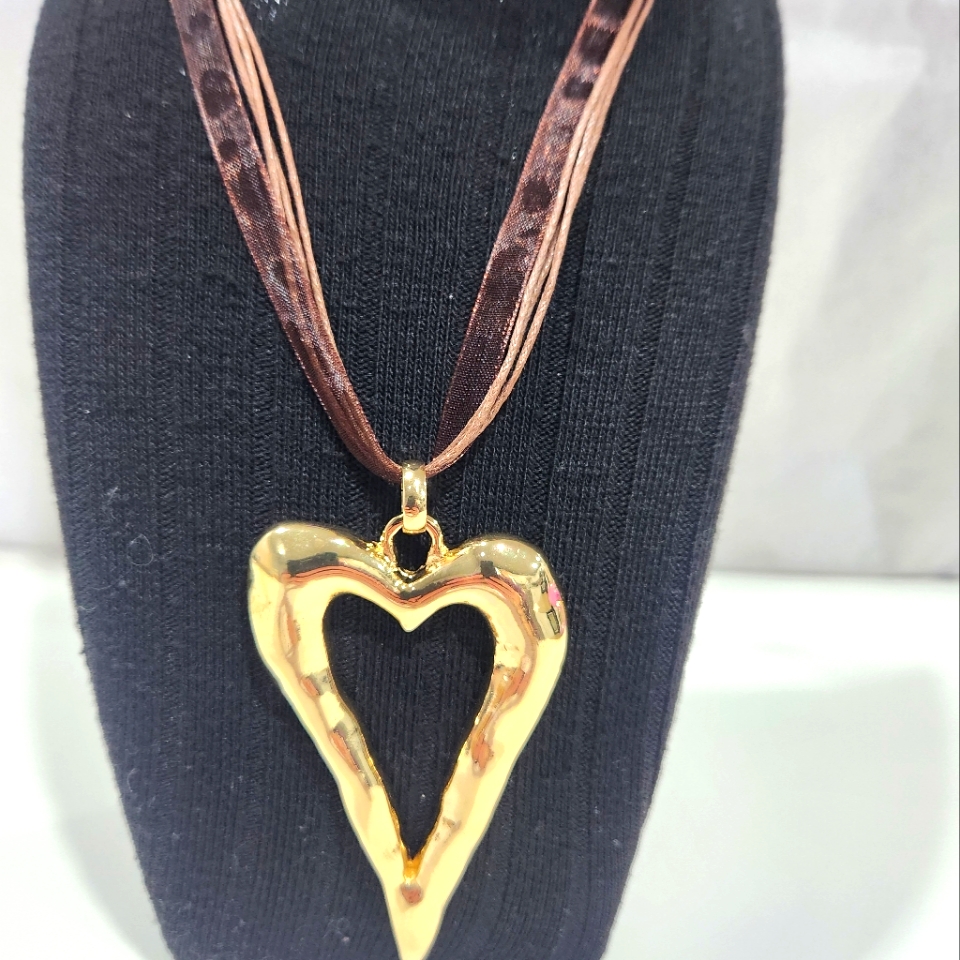 Fashionable Pendant 11$